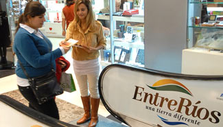 EntreriosTurismoStandShopin.jpg