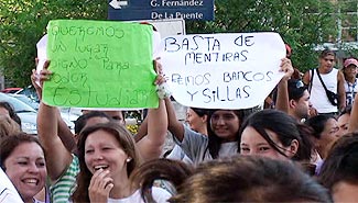 AlumnosProtestaCGE2010.jpg