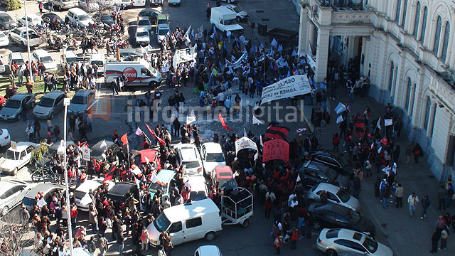 MarchaAgmerDivididos20120730.jpg