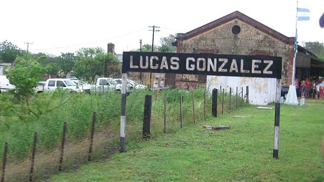 CartelLucasGonzález