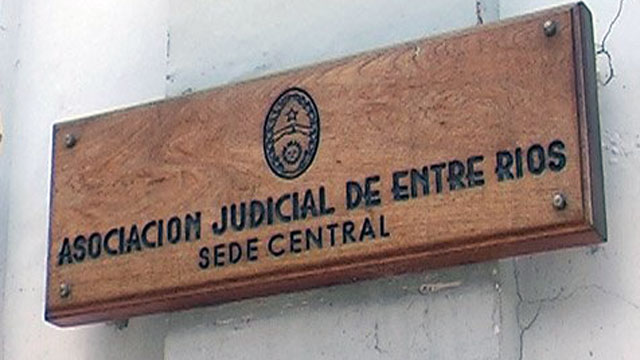 AsociacionJudicialEntreRiosAjer_20120823