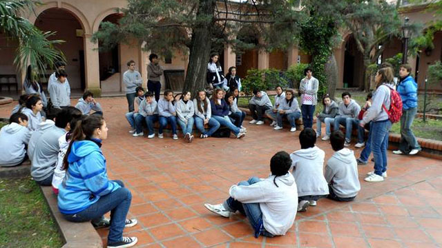 EstudiantesConcepciondelUruguay.jpg
