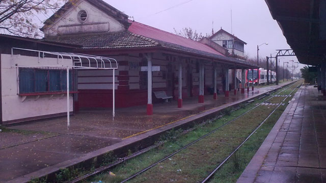 Basavilbasoestaciontren2012.jpg