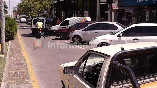 EstacionamientoParanaAvenida25deMayojpg.jpg