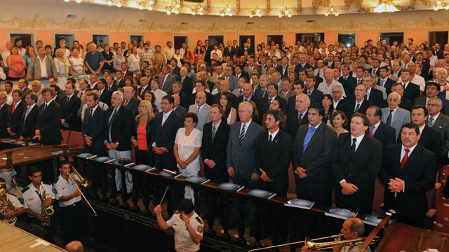 LegisladoresDiputadosSenadoresFuncionariosAsambleaLegislativa20130215.jpg