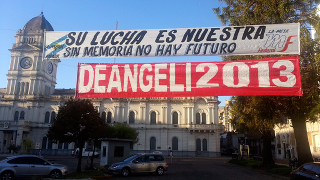 DeAngeliPasacalleCasaGobierno2013.jpg