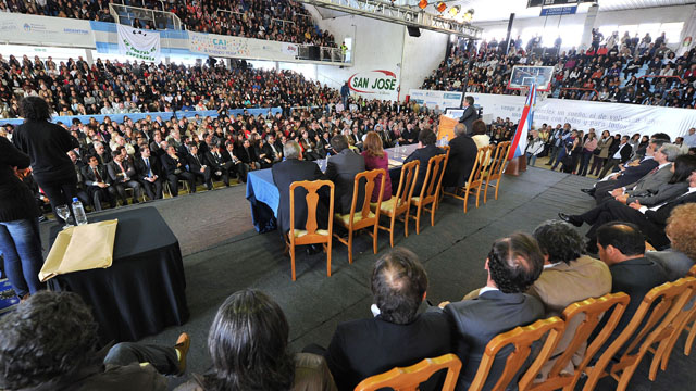 ActoenParanaHomenajeANestorKirchner20130527.jpg