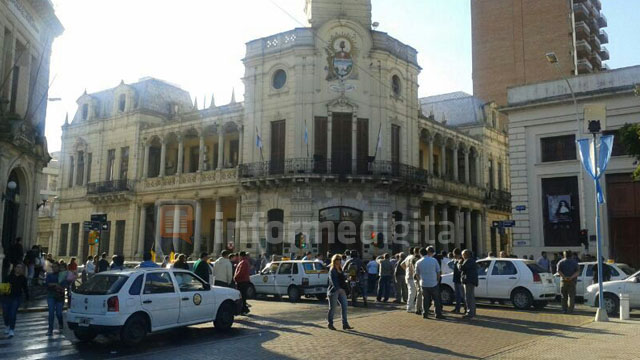 Paro2TaxisParana20130613.jpg