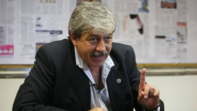 EduardoBuzziCampoMesadeEnlaceFAA.jpg