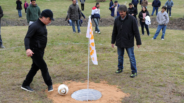 Urribarrifootgolf20130720.jpg