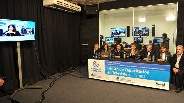 VideoconferenciaEntreRiosCrisitnaKirhcnerUrribarriOsunaMedina20130730.jpg