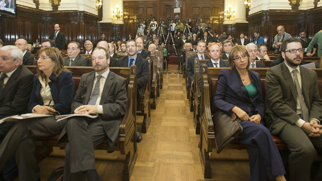 CorteSupremaGobiernoClarinAudienciaPublica20130827.jpg