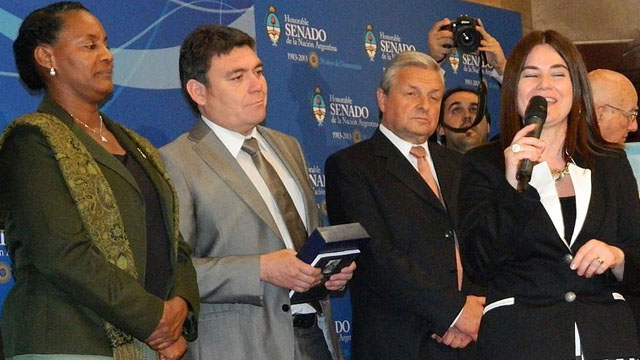 PremioGobernadorCrestoKunath20131018.jpg