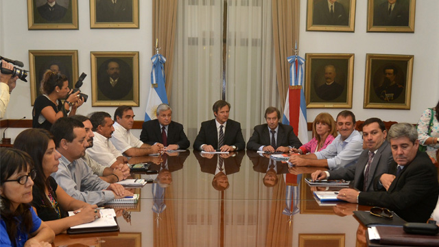 AgmerAmetDocentesGobierno20140307.jpg