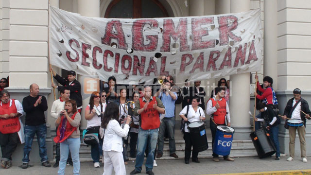 AgmerParanaCasaGobierno20140318.jpg