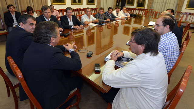 UrribarriGabinete20140326.jpg