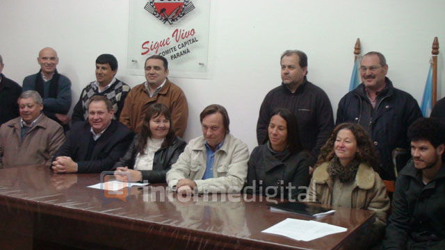 RadicalesComiteParanaVariscoRogelTroner20140522.jpg