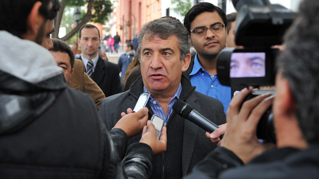 UrribarriCatamarcaCamarasPeriodistas2040530.jpg