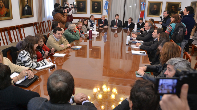 GremiosDocentesEstatalesGobierno20140707.jpg