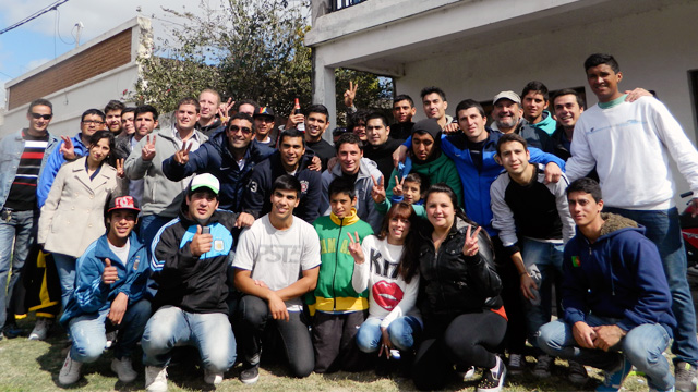 CristianVelozComisionVecinalPuertoViejo20140824.jpg