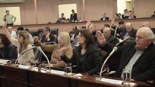 DiputadosReformaImpositivaIndustria20140525.jpg