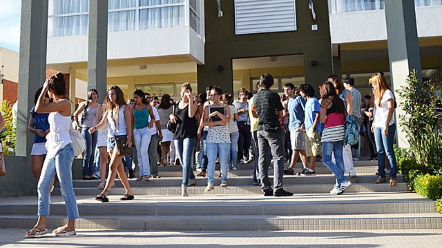 FacultadCienciasSaludConcepcionUruguay.jpg