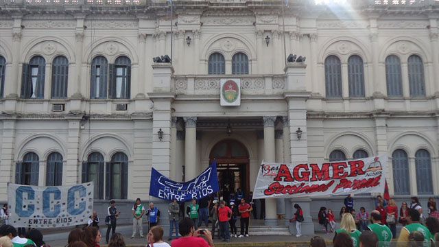 Paro9deJunioCasadeGobierno2.jpg