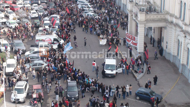 2015-06-17 Marcha AgmerParana3.jpg