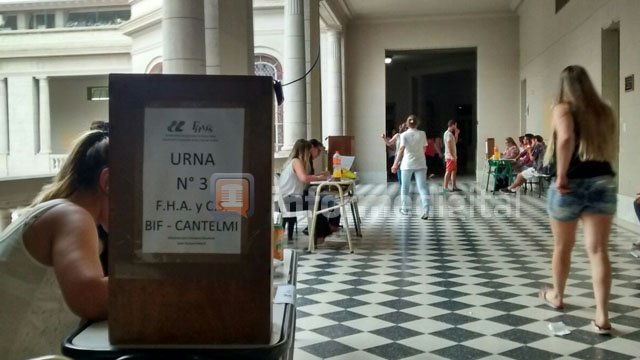 EleccionesUADERUniversidad20151116.jpg