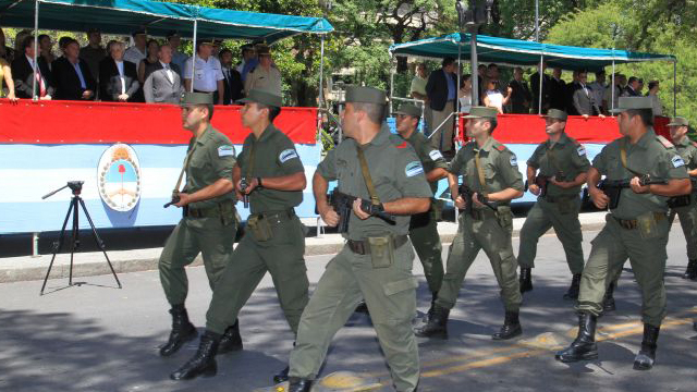 GendarmeriaParanaVarisco.jpg