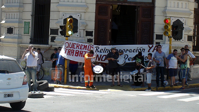 ProtestaATEMunicipalidadParanaGarcilazo.jpg