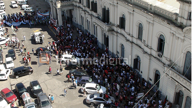 MarchaAgmerATECasadeGobierno2.jpg