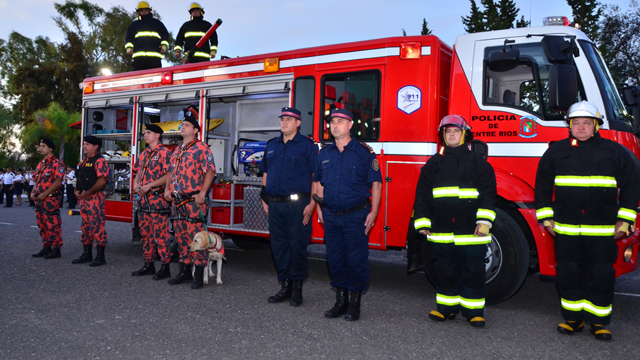 BomberosZapadoresEntreRios20160329.jpg