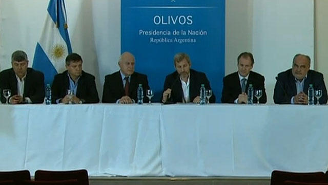 FrigerioBordetGobiernoConferenciaOlivos20160422.jpg