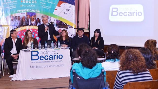 becas en uruguay.jpg