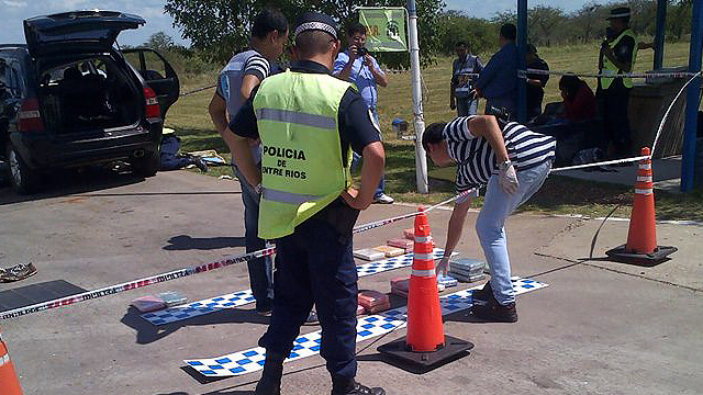 PoliciaEntreRiosCamineraDrogaProcedimientoOperativo.jpg