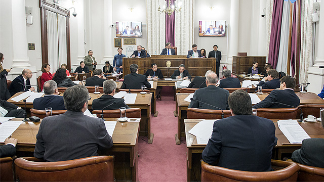 SenadoSenadores.jpg