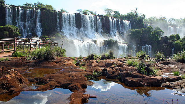 CataratasPuertoIguaz.jpg