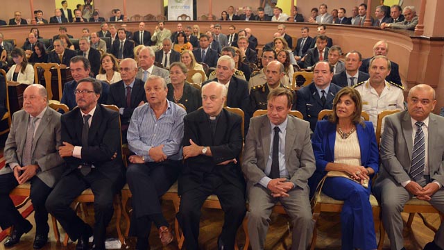 BustiGuastavinoLaurittoPuiggariVariscoMizawakCastrillonAsambleaLegislativa2017.jpg