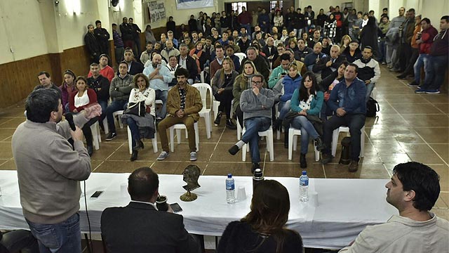 FuertesActoParana.jpg