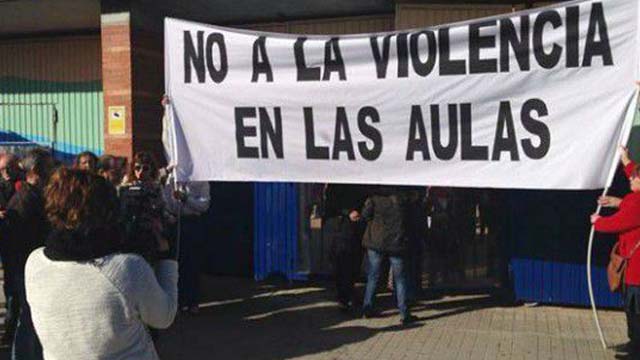 ViolenciaAulasDocentes.jpg