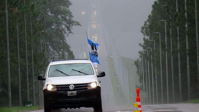 CaravanaAmbientalGualeguaychuBotniaPapeleras.jpg