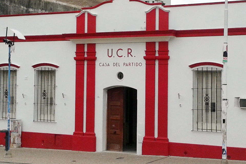 La UCR y Benedetti repudiaron el ataque