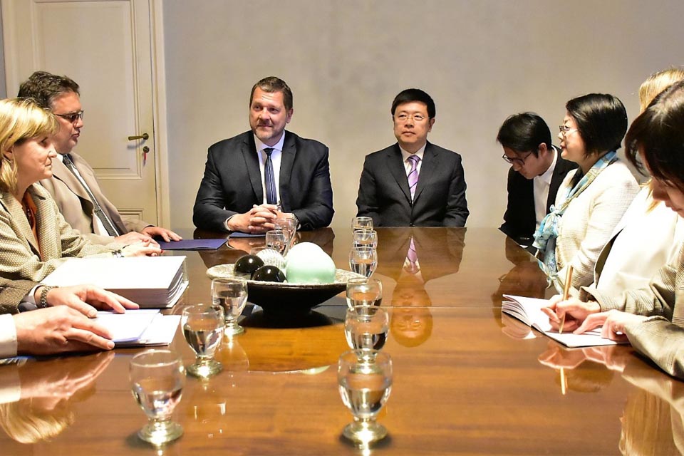 Visita del embajador chino