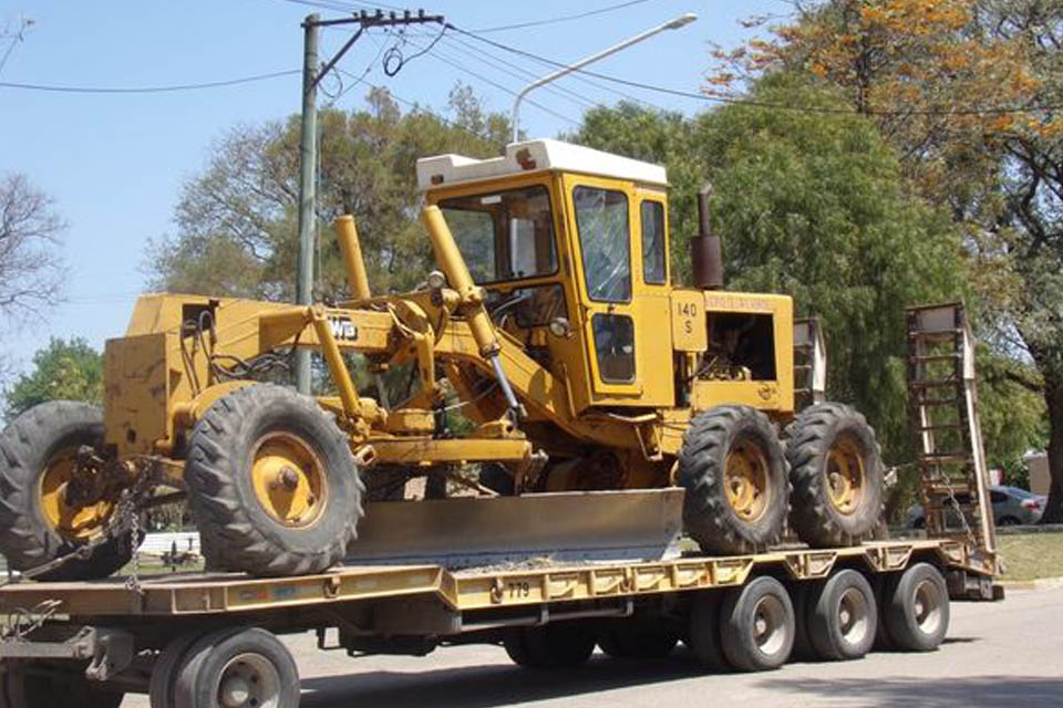 Motoniveladora a la Municipalidad