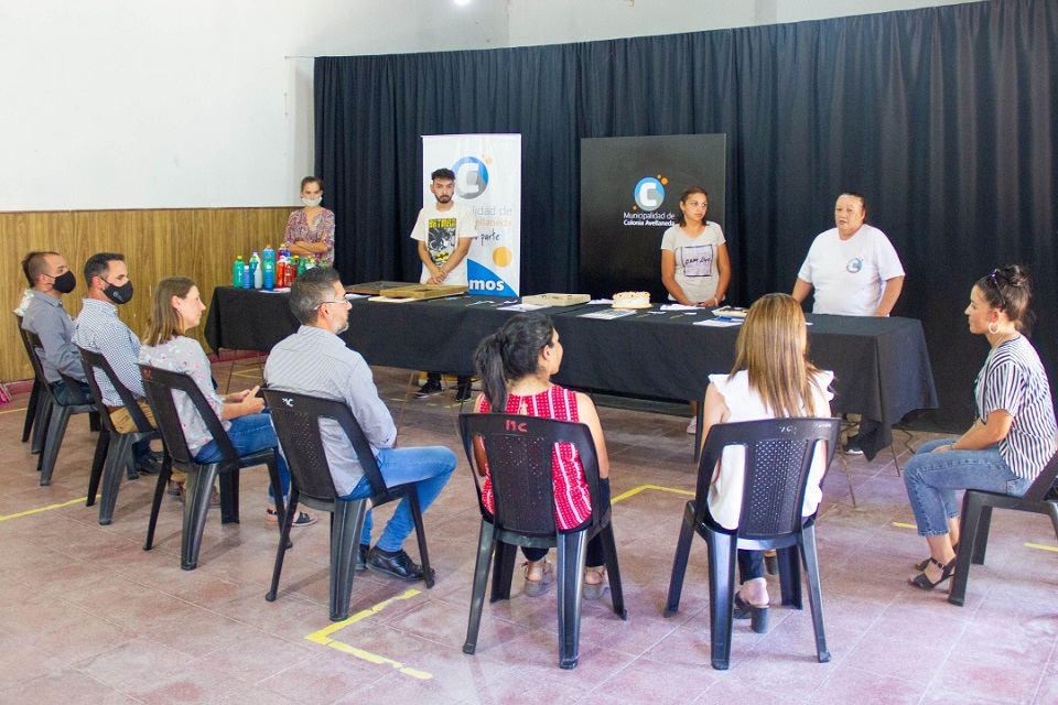 Se entregaron microcréditos a emprendedores locales