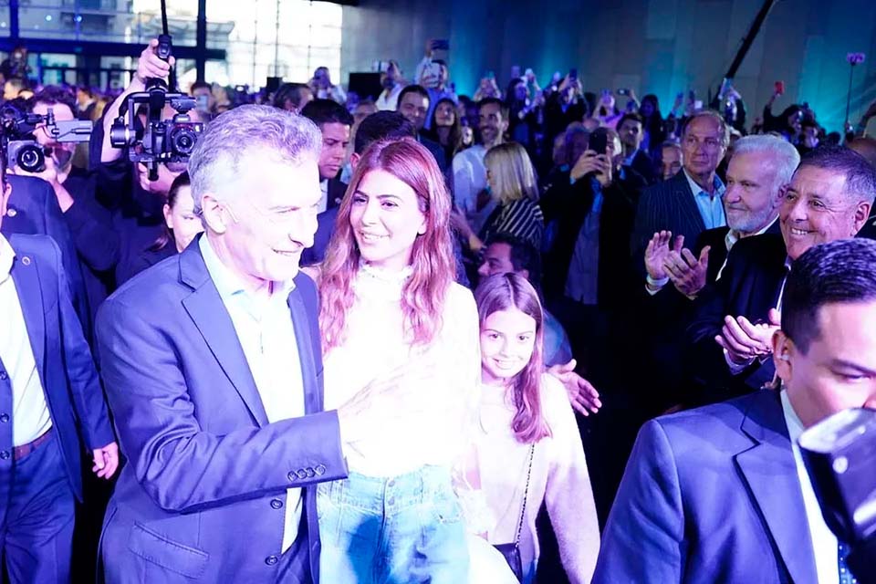 macri de angeli awada