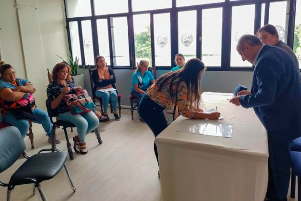 Aporte no reintegrable a Escuelas de Danzas Folclóricas locales