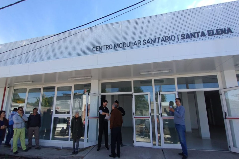 Terminó la obra y entregaron la llave del Hospital Modular de Santa Elena