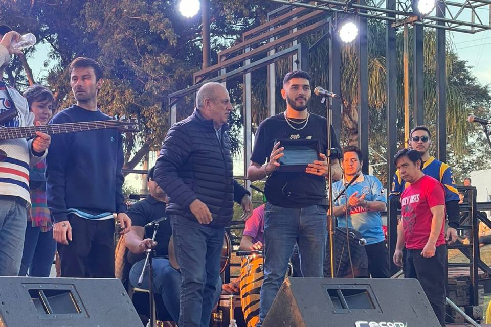 Homenaje al Potro Rodrigo en la costanera